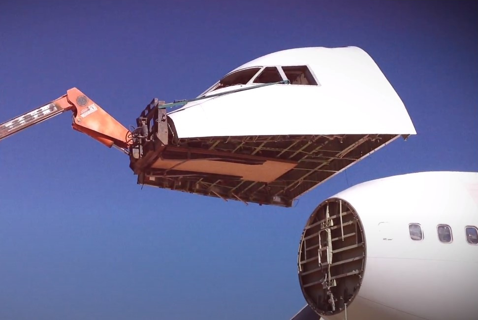 747 cockpits become flight simulators